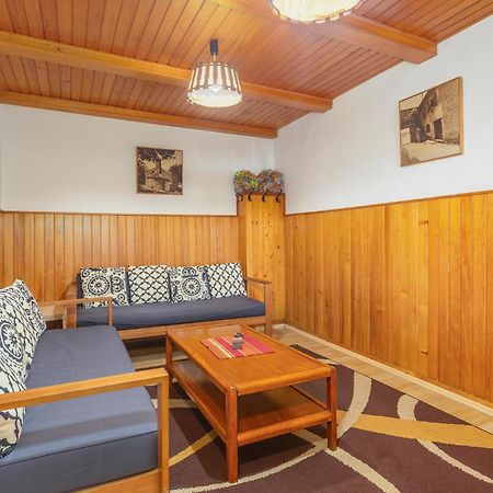 Cozy Home In Omisalj With Kitchen Eksteriør billede